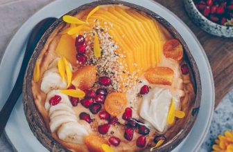 What I Eat in a Day: by Verena @frei_style – Coconut Bowls